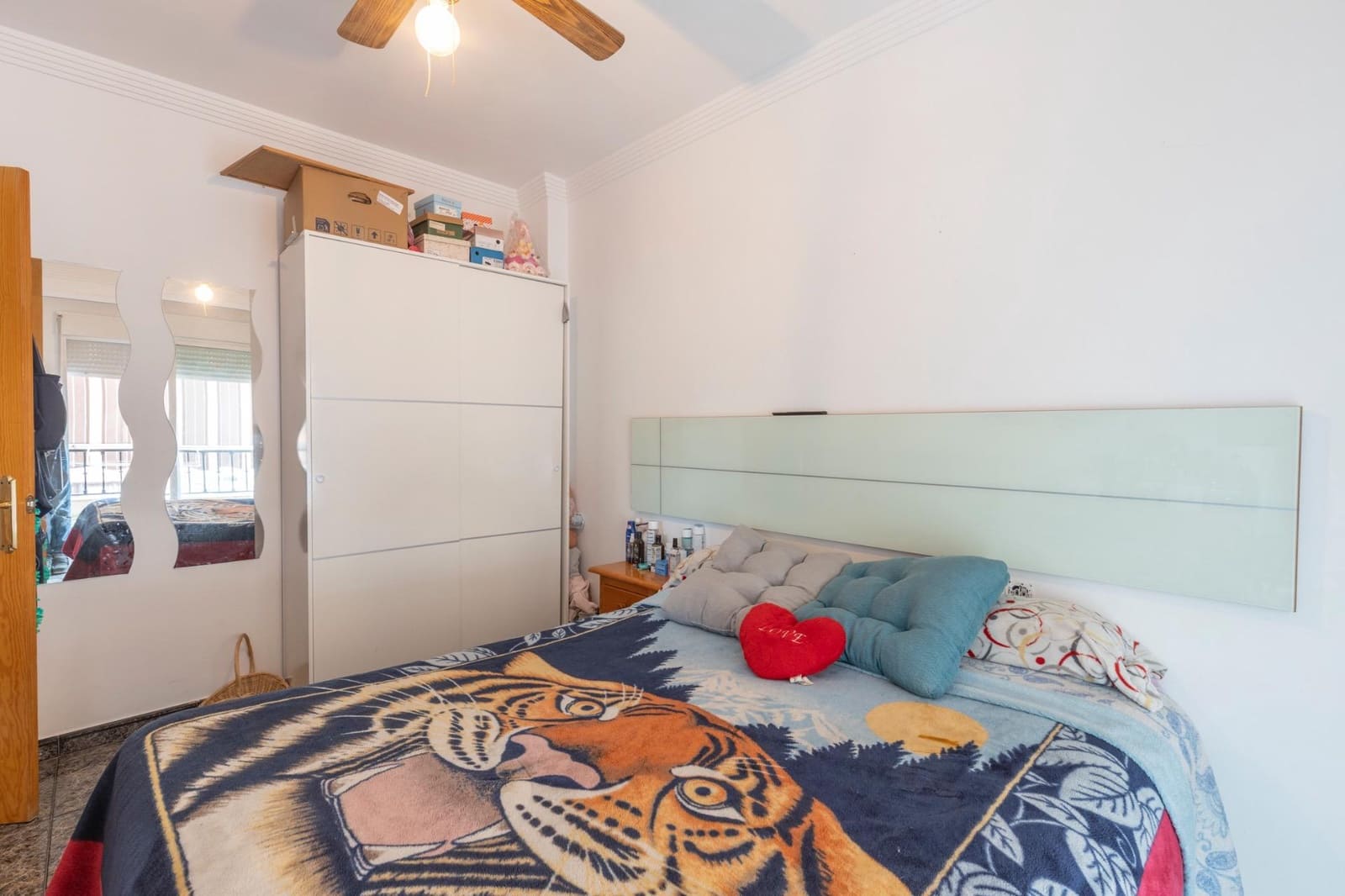 4 bedroom Semi-detached Villa for sale in Atarfe with garage - € 299,000 (Ref: 9780532)