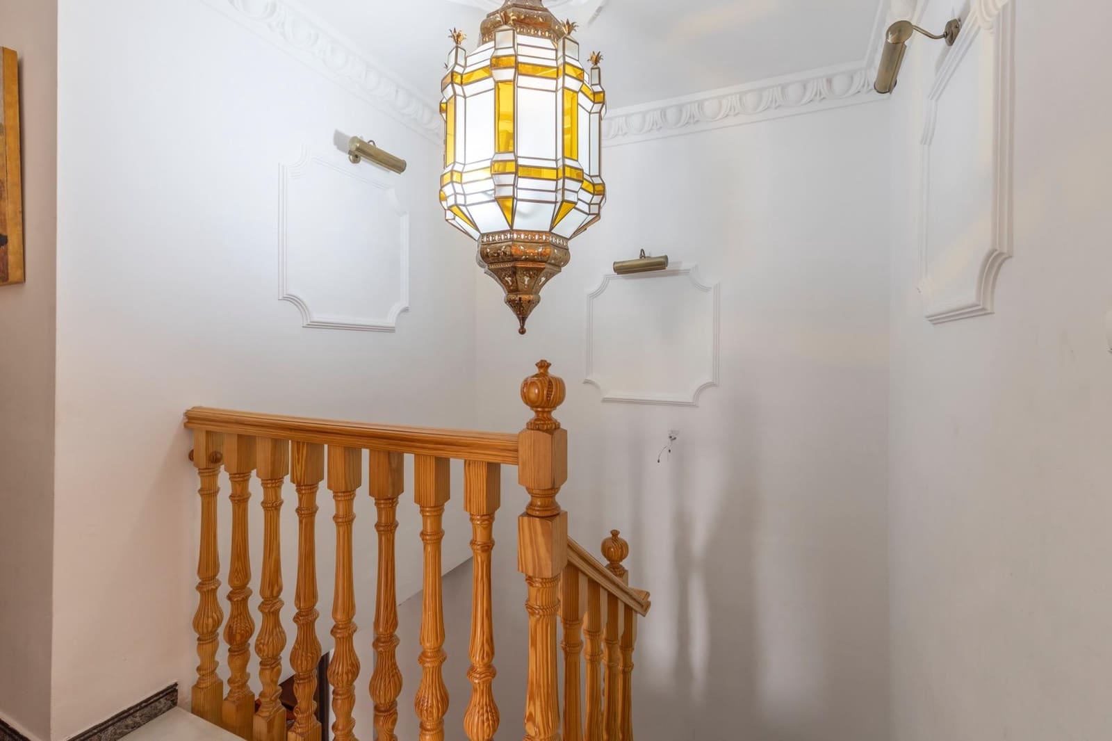 4 bedroom Semi-detached Villa for sale in Atarfe with garage - € 299,000 (Ref: 9780532)