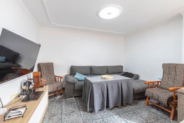 4 bedroom Semi-detached Villa for sale in Atarfe with garage - € 299,000 (Ref: 9780532)