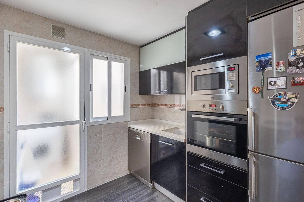 2 quarto Apartamento para venda em Las Gabias com piscina garagem - 154 900 € (Ref: 9783136)