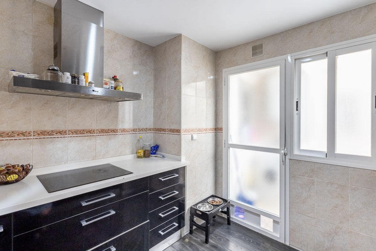 2 quarto Apartamento para venda em Las Gabias com piscina garagem - 154 900 € (Ref: 9783136)