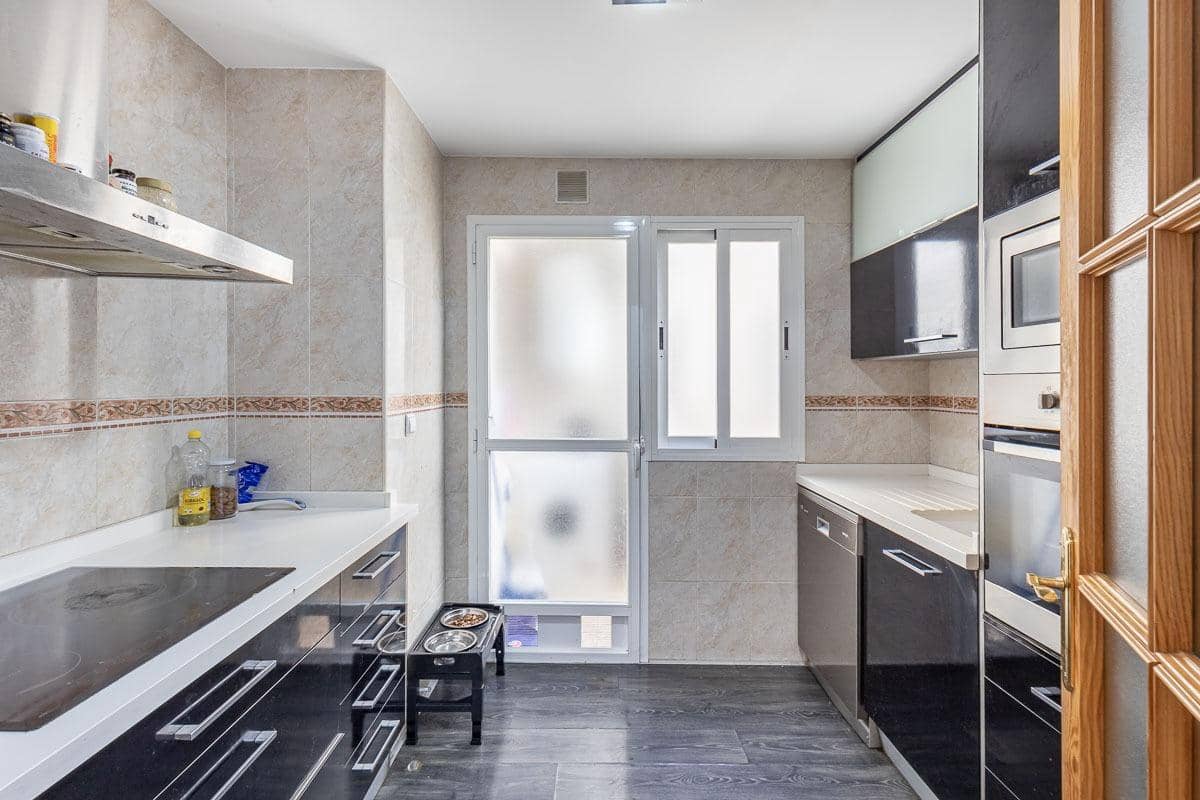 2 quarto Apartamento para venda em Las Gabias com piscina garagem - 154 900 € (Ref: 9783136)