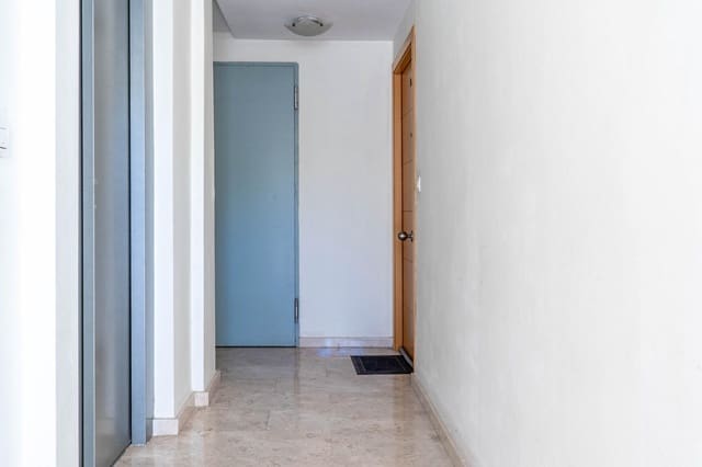 2 slaapkamer Flat te koop in La Zubia met garage - € 179.990 (Ref: 9788382)