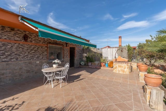 2 soveværelse Villa til salg i Campus de la Salud, Granada by med swimmingpool garage - € 269.900 (Ref: 9791024)