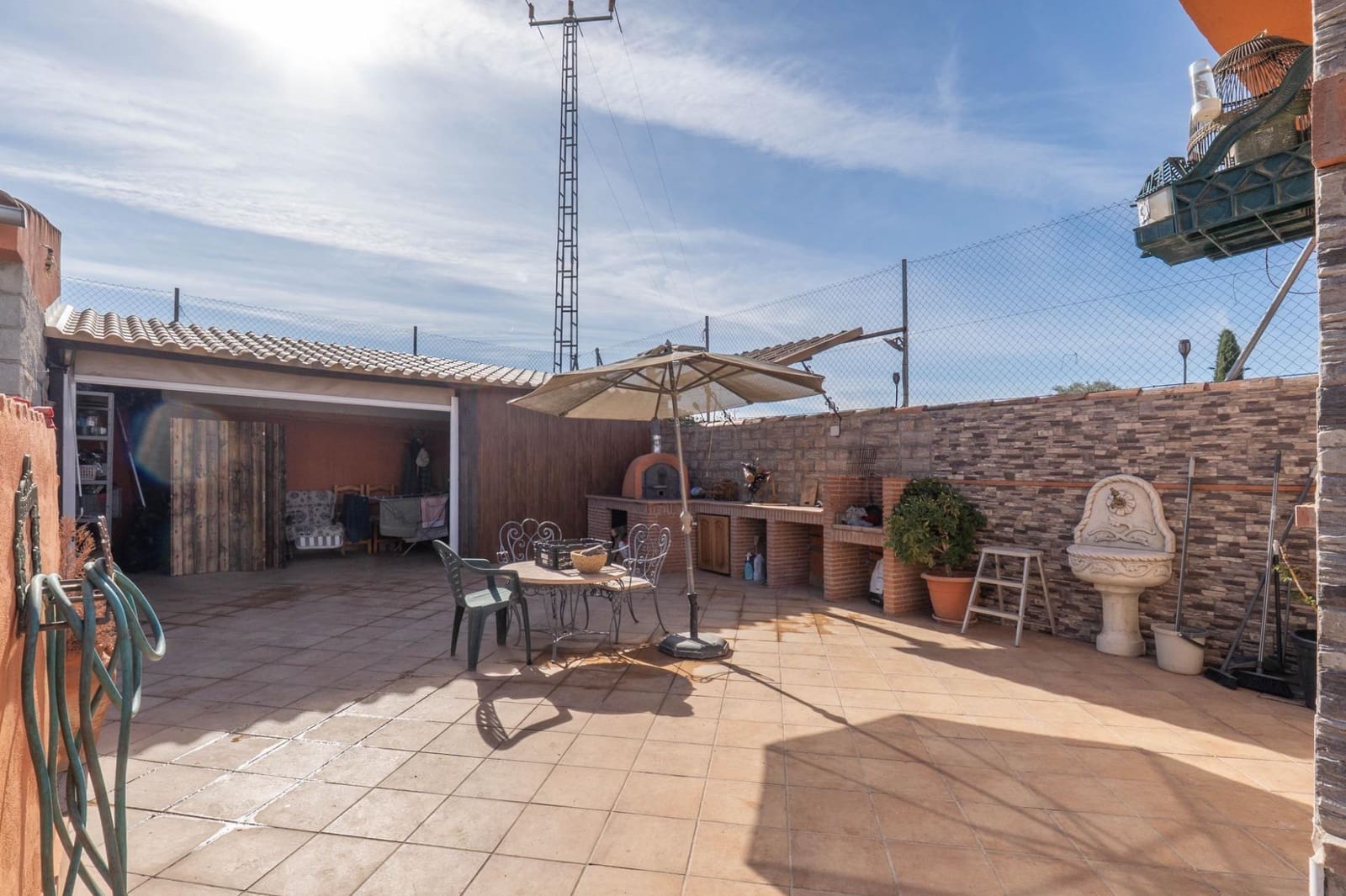 2 soveværelse Villa til salg i Granada by med swimmingpool garage - € 269.900 (Ref: 9791024)
