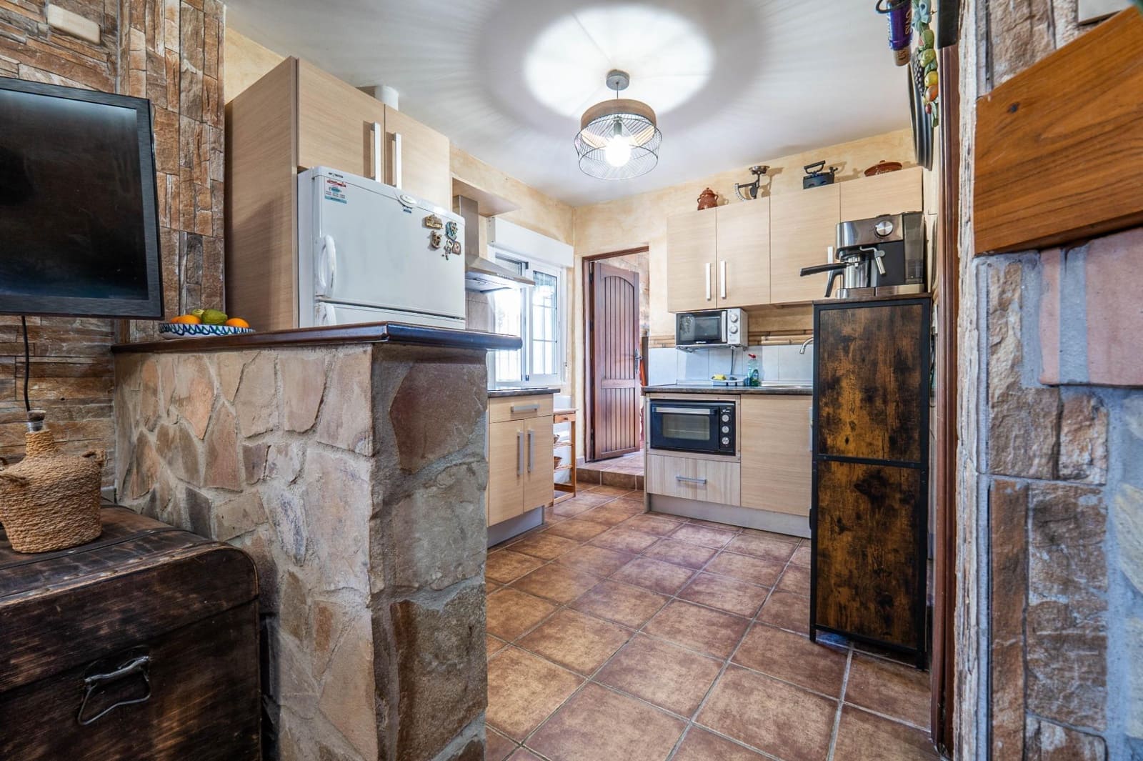 2 soveværelse Villa til salg i Granada by med swimmingpool garage - € 269.900 (Ref: 9791024)