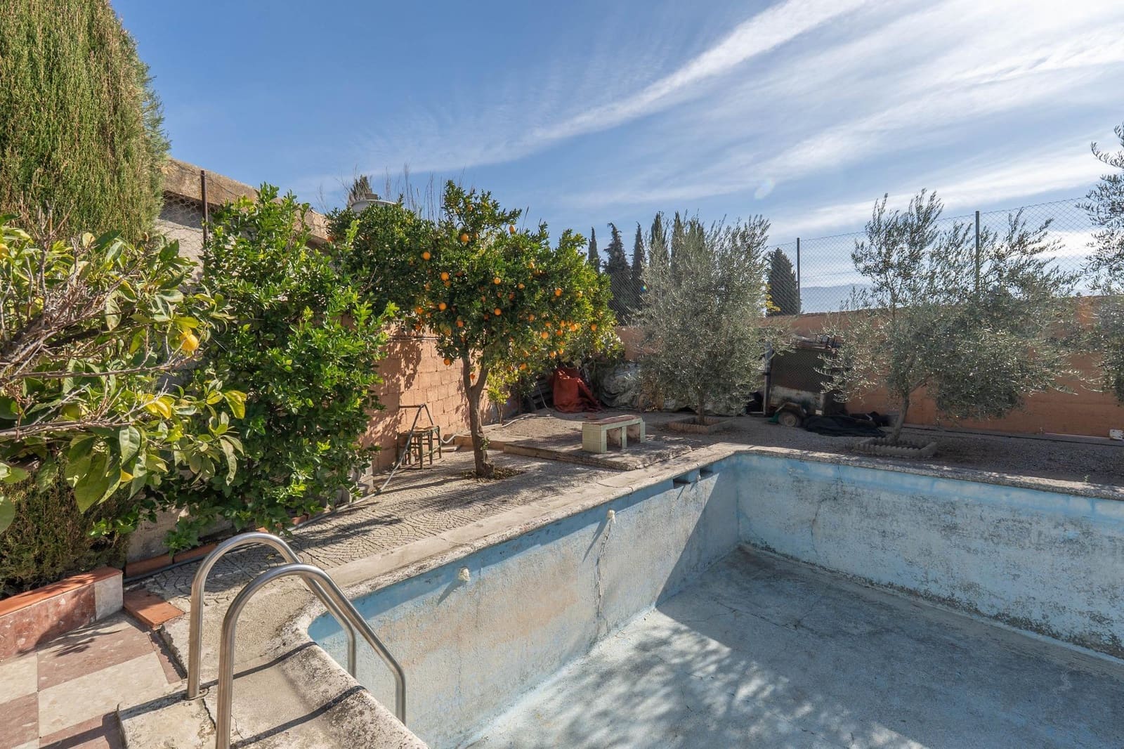 2 soveværelse Villa til salg i Granada by med swimmingpool garage - € 269.900 (Ref: 9791024)