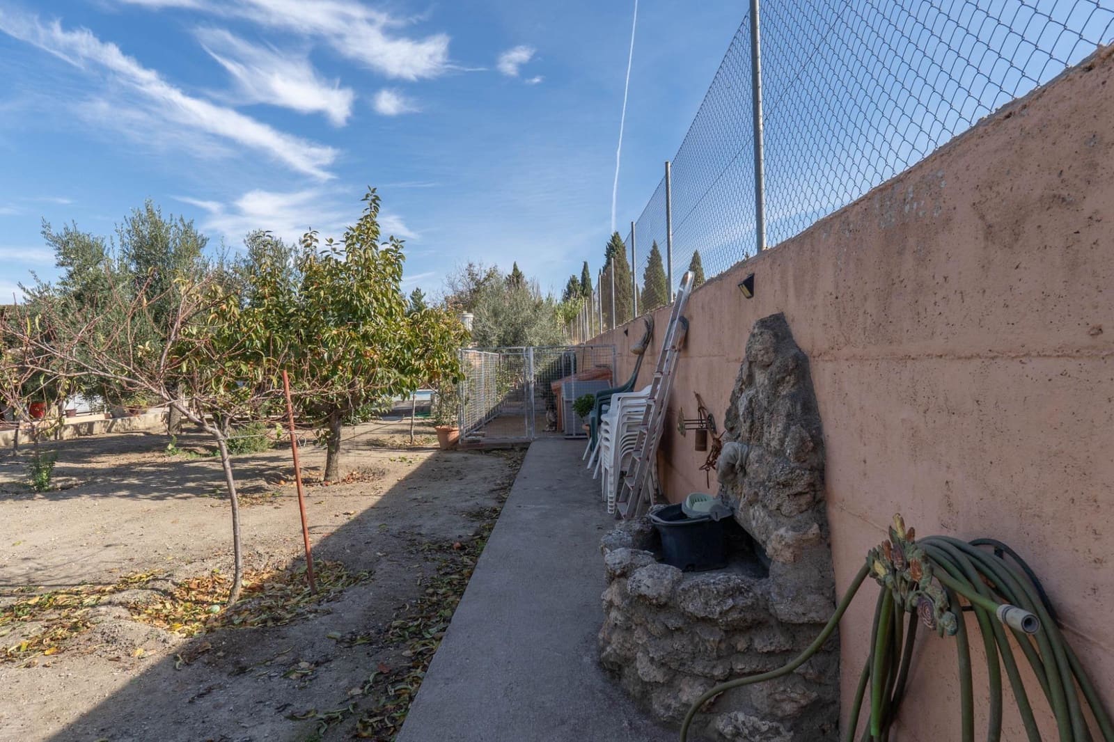 2 soveværelse Villa til salg i Granada by med swimmingpool garage - € 269.900 (Ref: 9791024)