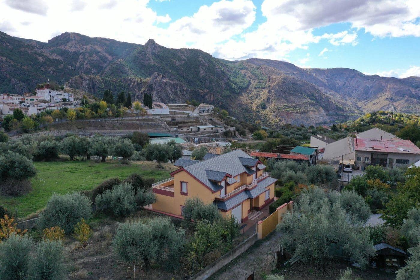 5 chambre Villa/Maison à vendre à Guejar Sierra avec piscine - 314 900 € (Ref: 9791025)