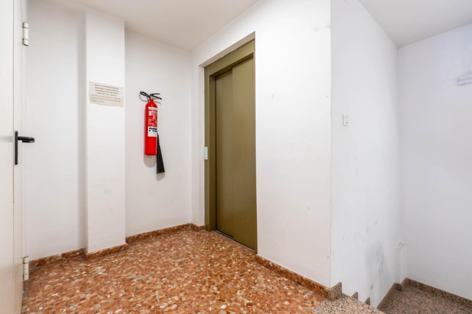 1 slaapkamer Appartement te koop in Las Gabias - € 102.000 (Ref: 9794582)