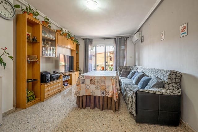 3 soverom Leilighet til salgs i Poligono Cartuja - La Paz, Granada by med garasje - € 139 500 (Ref: 9797070)