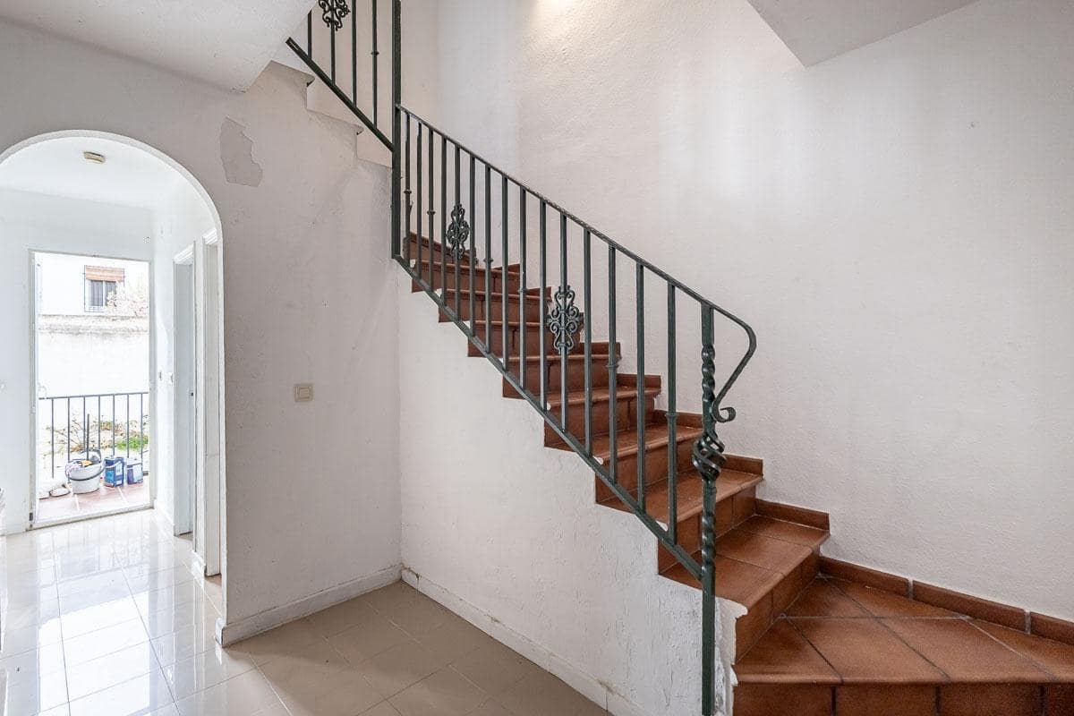 4 Zimmer Reihenhaus zu verkaufen in La Zubia mit Garage - 204.900 € (Ref: 9799229)