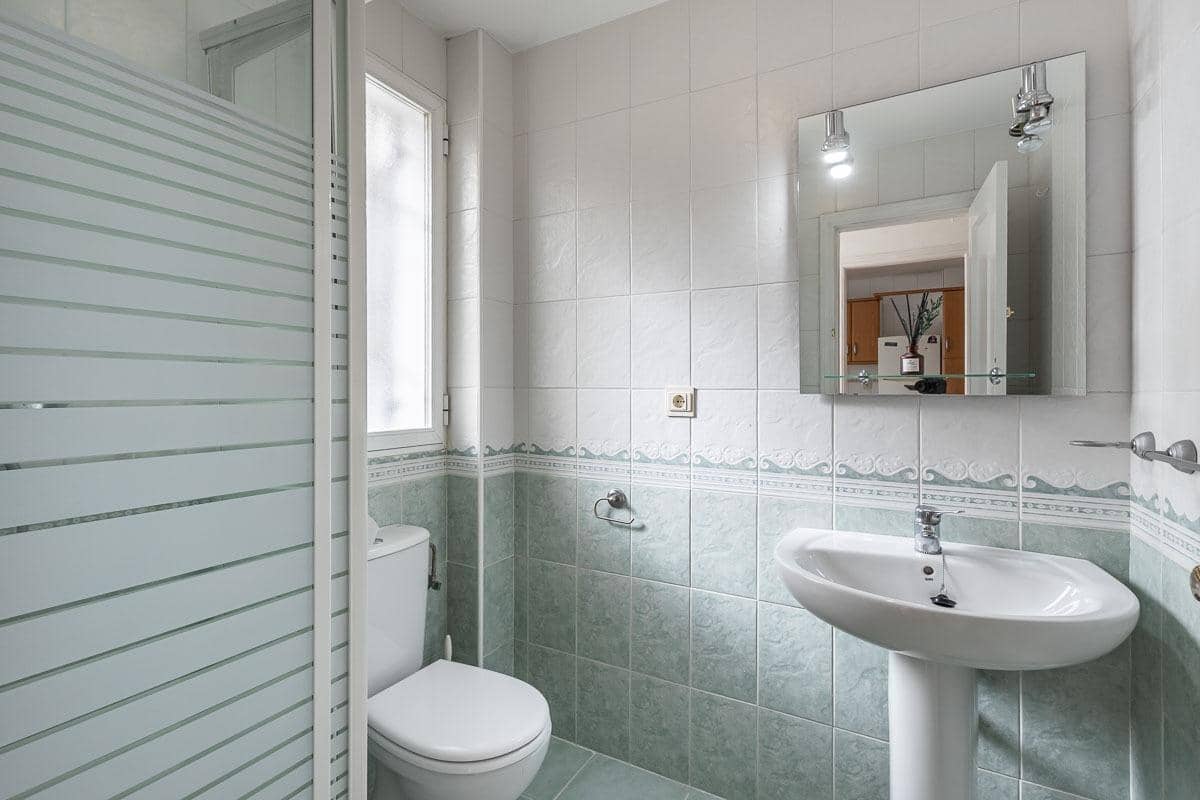 4 Zimmer Reihenhaus zu verkaufen in La Zubia mit Garage - 204.900 € (Ref: 9799229)