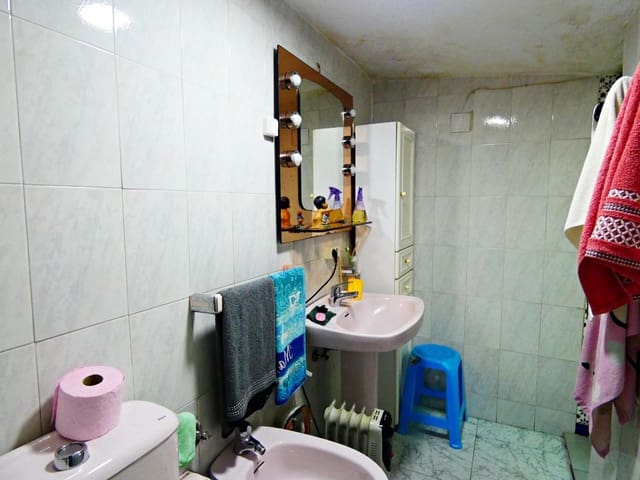 3 Zimmer Reihenhaus zu verkaufen in Granada Stadt - 169.000 € (Ref: 9799230)