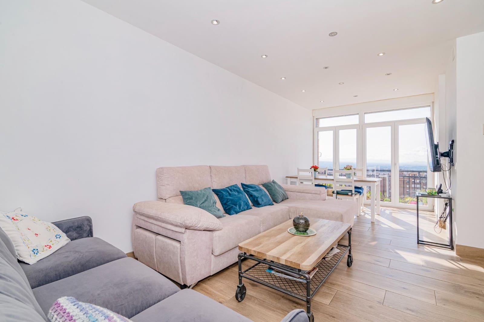 4 Zimmer Penthouse zu verkaufen in Granada Stadt - 208.000 € (Ref: 9799232)