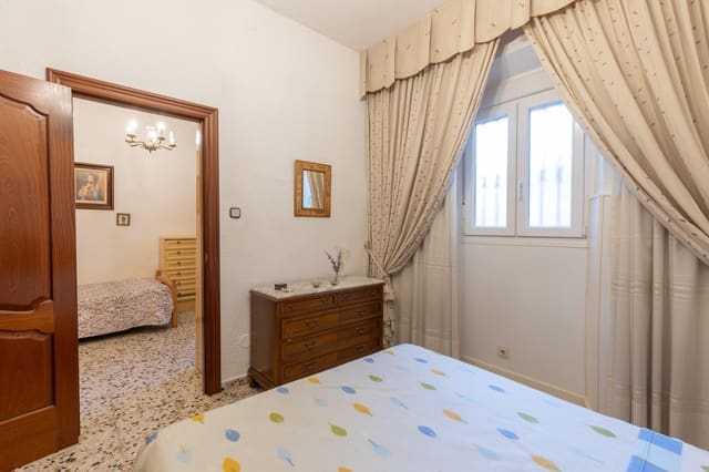 2 Zimmer Wohnung zu verkaufen in Granada Stadt - 195.000 € (Ref: 9799233)