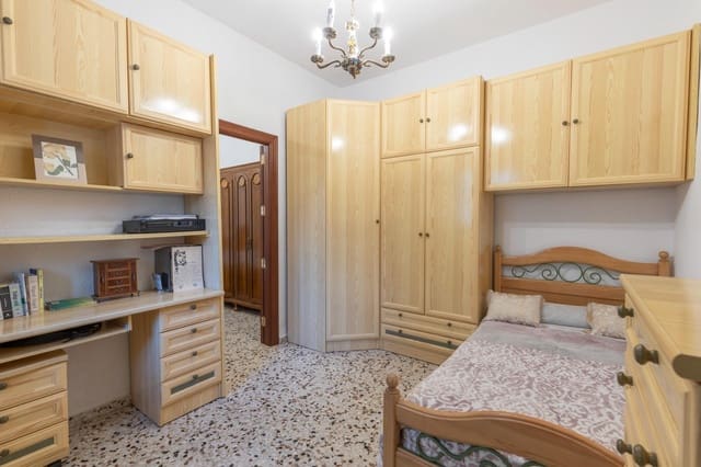 2 Zimmer Wohnung zu verkaufen in Granada Stadt - 195.000 € (Ref: 9799233)