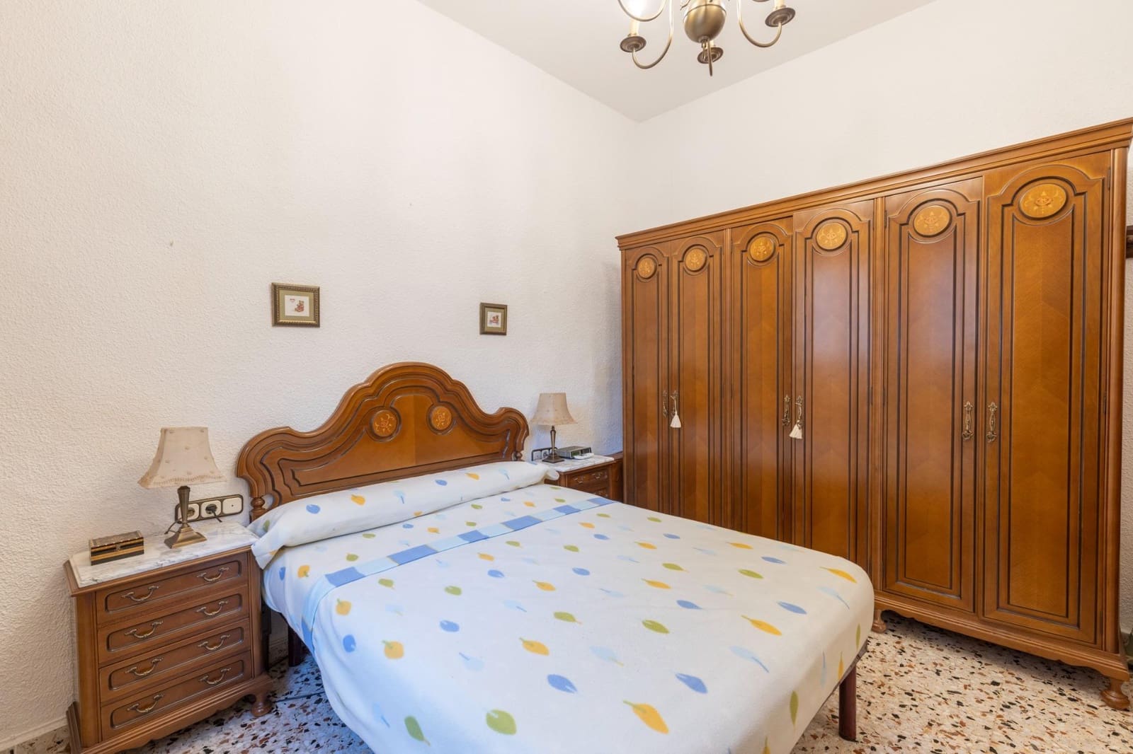 2 Zimmer Wohnung zu verkaufen in Granada Stadt - 195.000 € (Ref: 9799233)