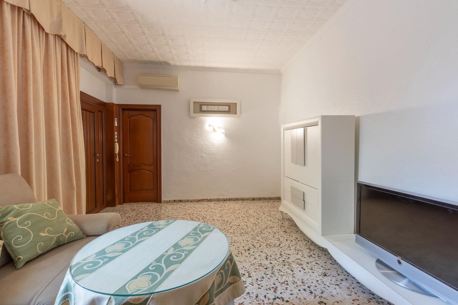 2 Zimmer Wohnung zu verkaufen in Granada Stadt - 195.000 € (Ref: 9799233)