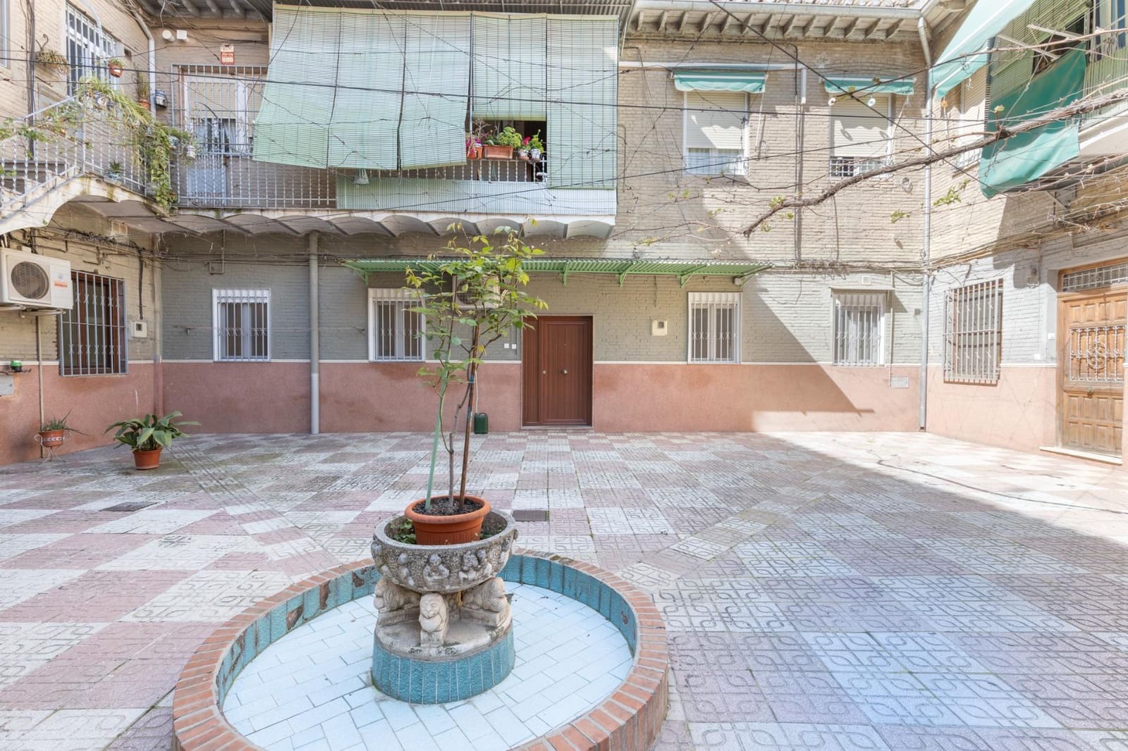 2 Zimmer Wohnung zu verkaufen in Granada Stadt - 195.000 € (Ref: 9799233)