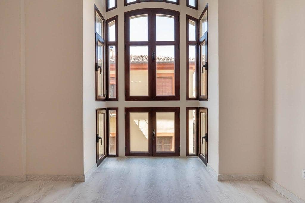 Piso de 1 habitación en Granada ciudad en venta con garaje - 305.000 € (Ref: 9799235)