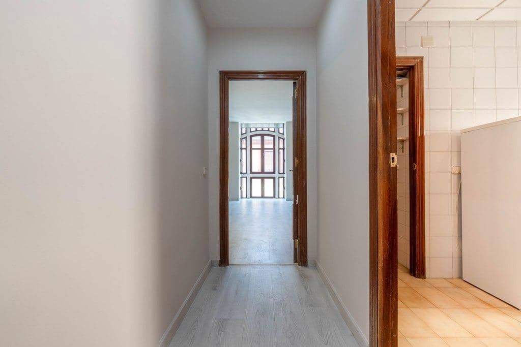 Piso de 1 habitación en Granada ciudad en venta con garaje - 305.000 € (Ref: 9799235)