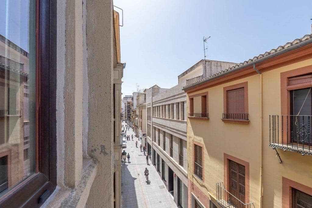 Piso de 1 habitación en Granada ciudad en venta con garaje - 305.000 € (Ref: 9799235)
