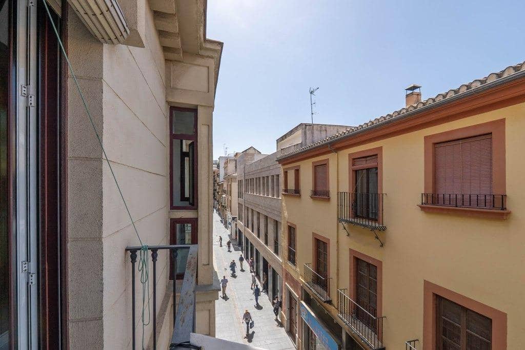 Piso de 1 habitación en Granada ciudad en venta con garaje - 305.000 € (Ref: 9799235)