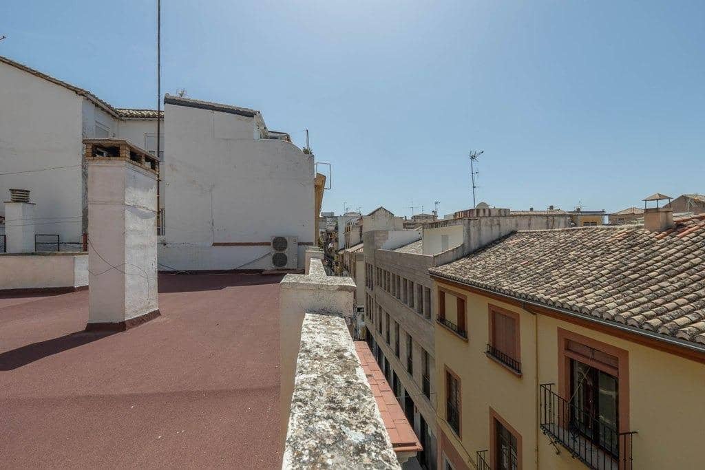 Piso de 1 habitación en Granada ciudad en venta con garaje - 305.000 € (Ref: 9799235)