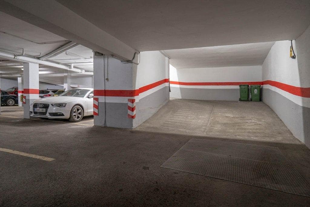 Piso de 1 habitación en Granada ciudad en venta con garaje - 305.000 € (Ref: 9799235)