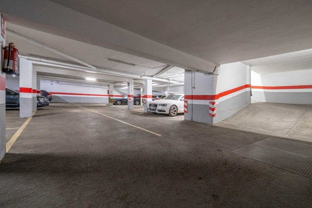 Piso de 1 habitación en Granada ciudad en venta con garaje - 305.000 € (Ref: 9799235)