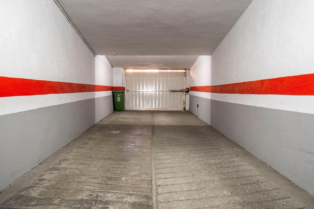 Piso de 1 habitación en Granada ciudad en venta con garaje - 305.000 € (Ref: 9799235)