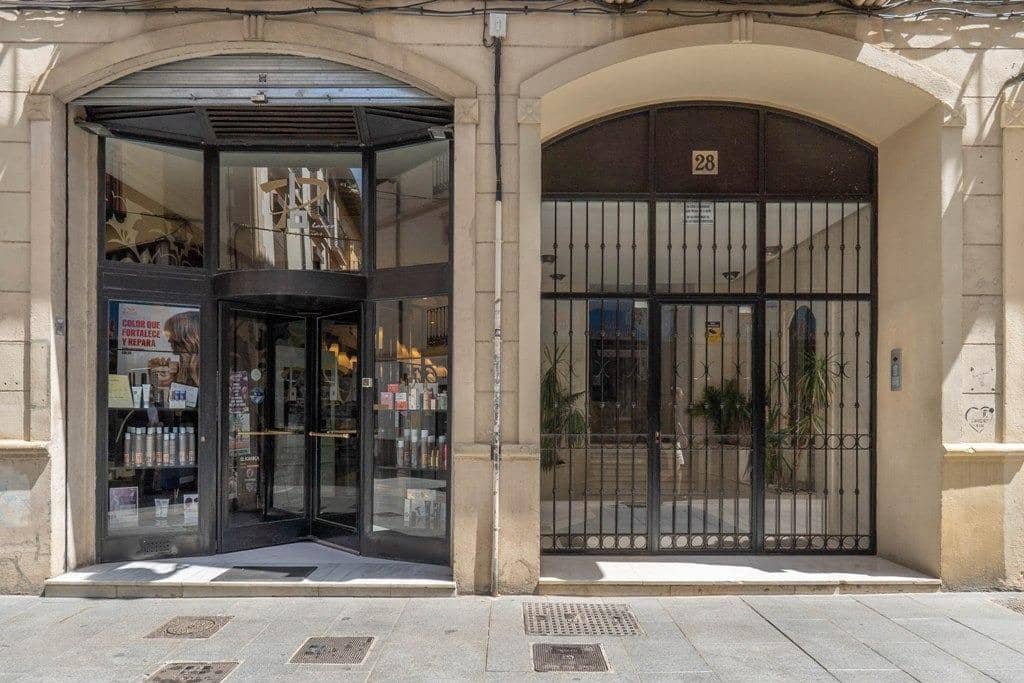 Piso de 1 habitación en Granada ciudad en venta con garaje - 305.000 € (Ref: 9799235)