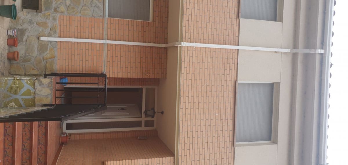 4 Zimmer Reihenhaus zu verkaufen in Santovenia de Pisuerga mit Garage - 199.000 € (Ref: 5365345)
