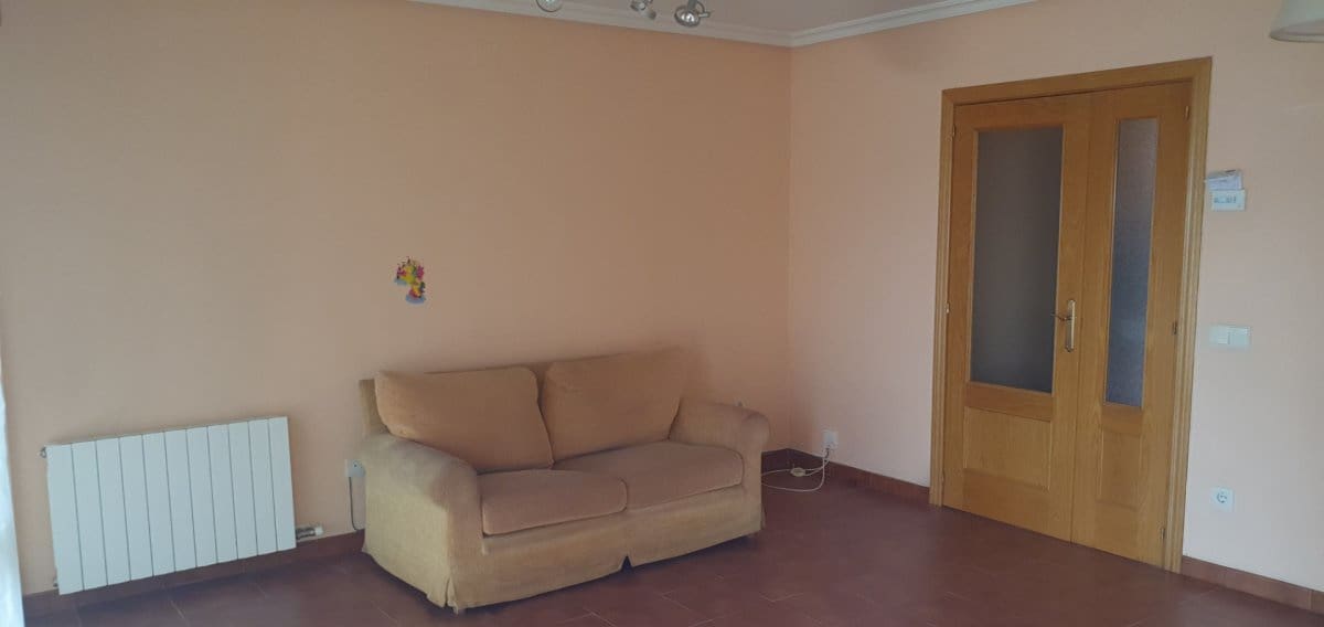 4 Zimmer Reihenhaus zu verkaufen in Santovenia de Pisuerga mit Garage - 199.000 € (Ref: 5365345)