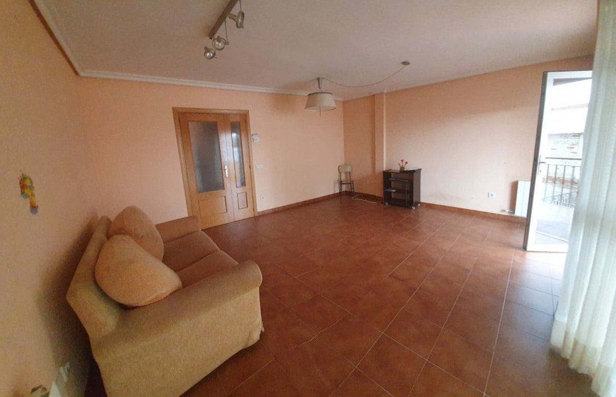 4 Zimmer Reihenhaus zu verkaufen in Santovenia de Pisuerga mit Garage - 199.000 € (Ref: 5365345)