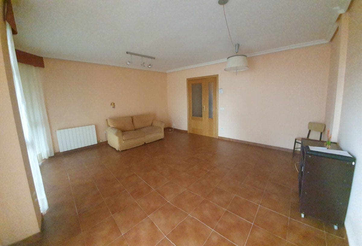 4 Zimmer Reihenhaus zu verkaufen in Santovenia de Pisuerga mit Garage - 199.000 € (Ref: 5365345)