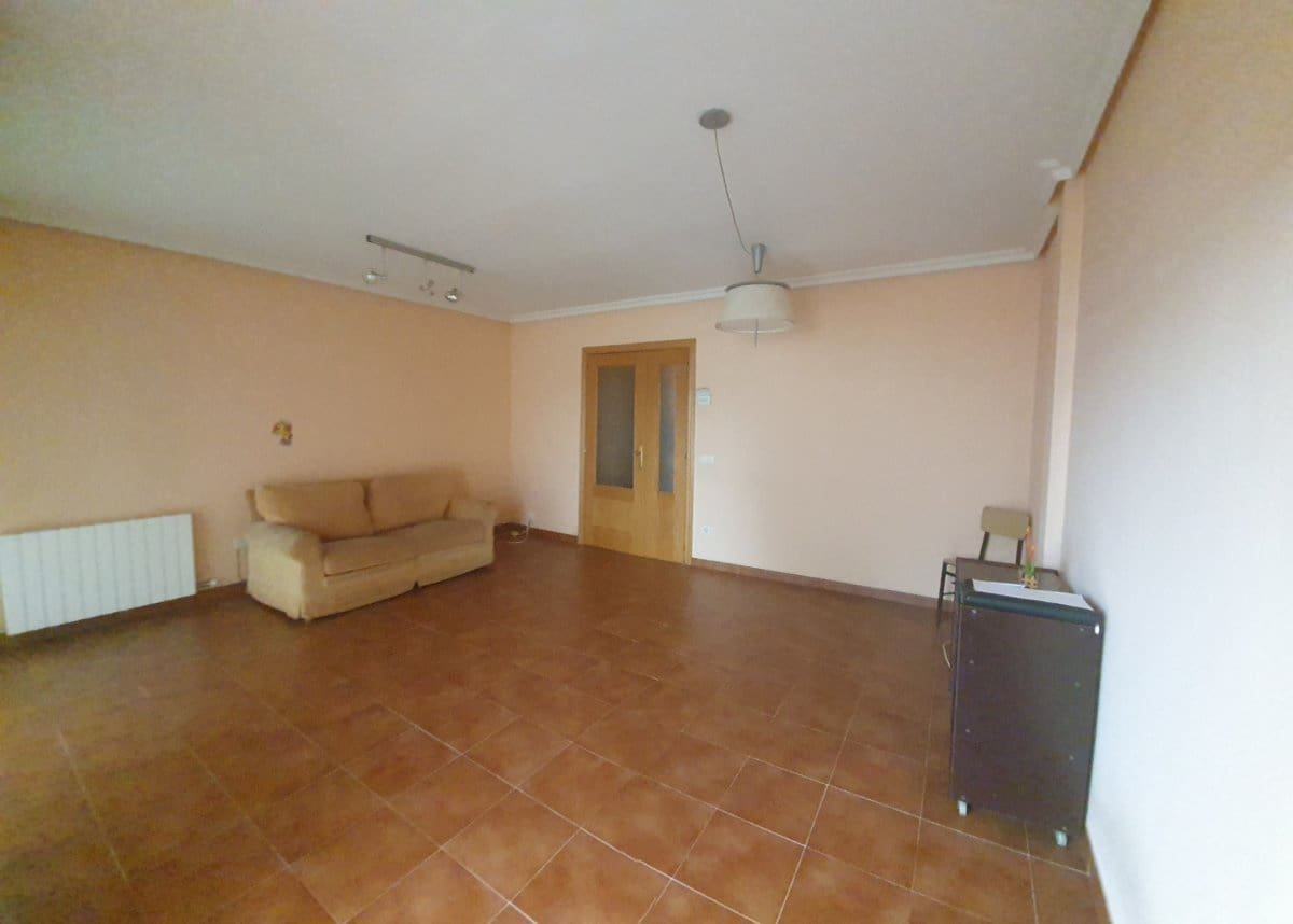 4 Zimmer Reihenhaus zu verkaufen in Santovenia de Pisuerga mit Garage - 199.000 € (Ref: 5365345)