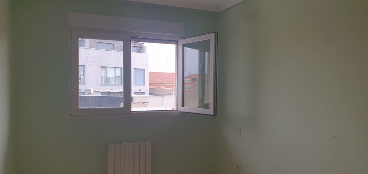 4 Zimmer Reihenhaus zu verkaufen in Santovenia de Pisuerga mit Garage - 199.000 € (Ref: 5365345)