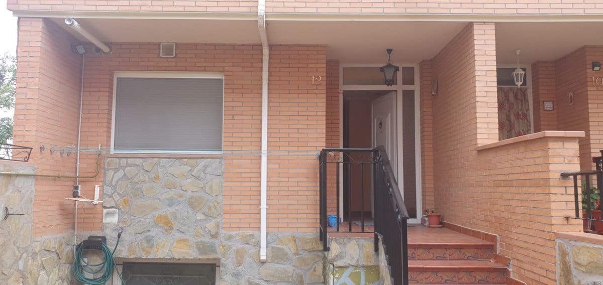 4 Zimmer Reihenhaus zu verkaufen in Santovenia de Pisuerga mit Garage - 199.000 € (Ref: 5365345)
