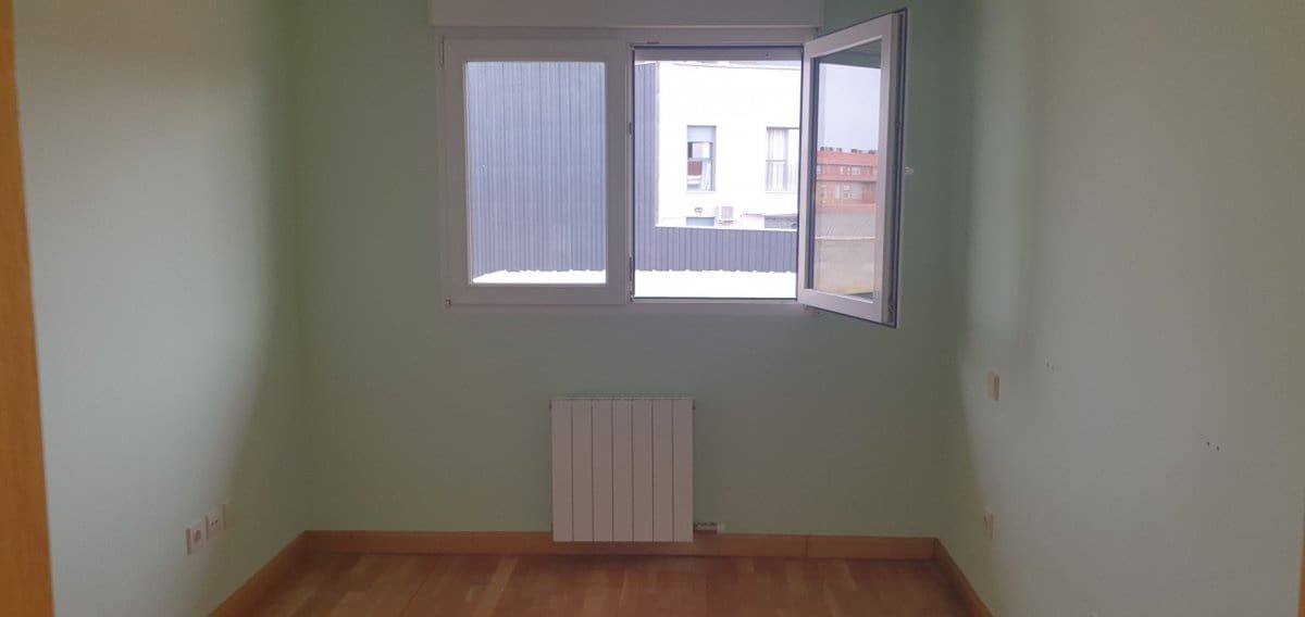 4 Zimmer Reihenhaus zu verkaufen in Santovenia de Pisuerga mit Garage - 199.000 € (Ref: 5365345)