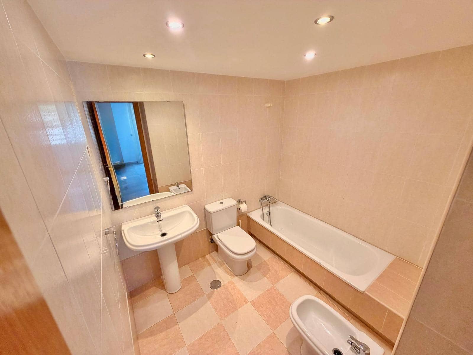3 sypialnia Mieszkanie na sprzedaż w Torremolinos z basenem garażem - 458 000 € (Ref: 10005357)