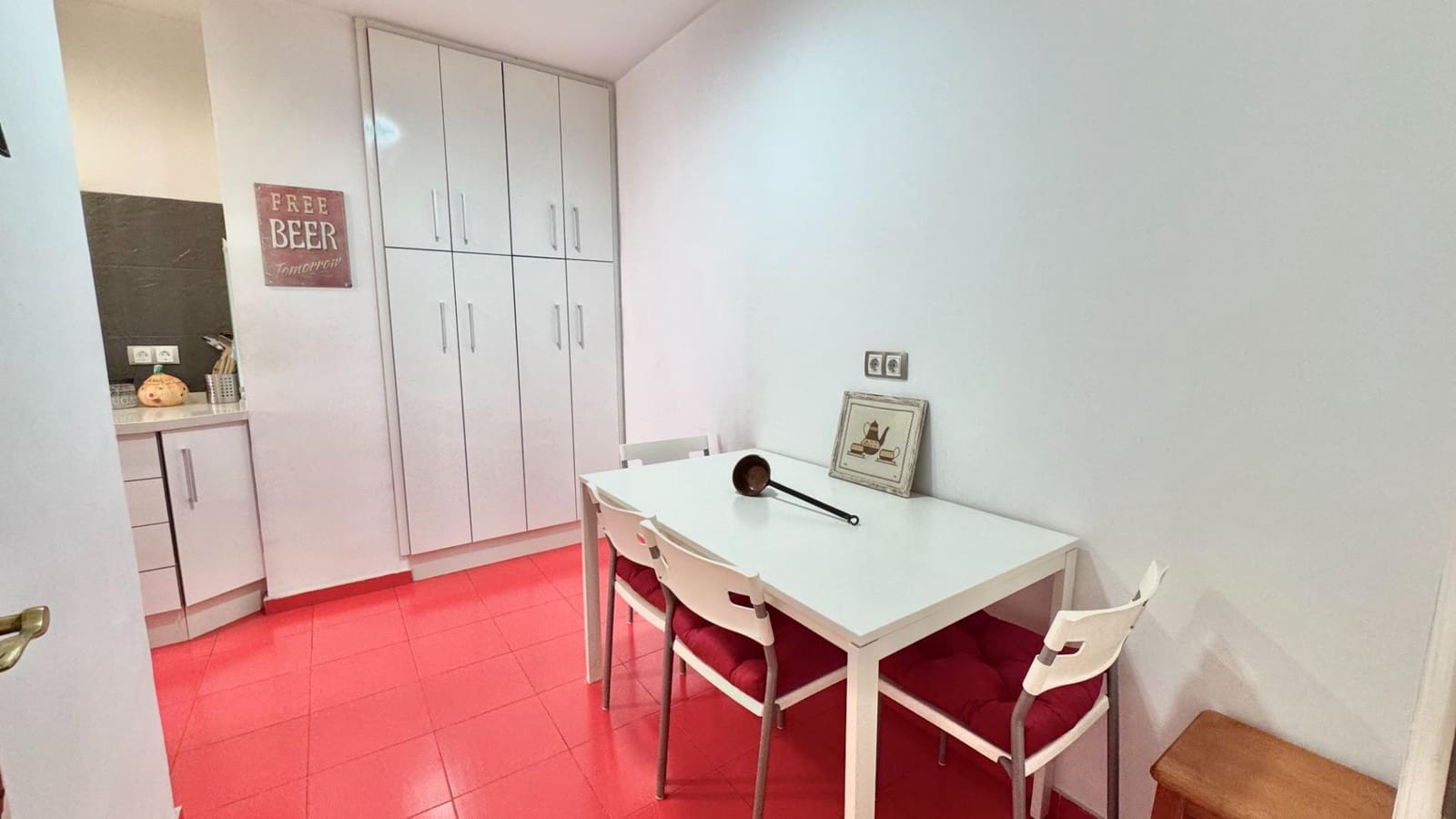 4 slaapkamer Flat te koop in Malaga stad met garage - € 660.000 (Ref: 10013111)