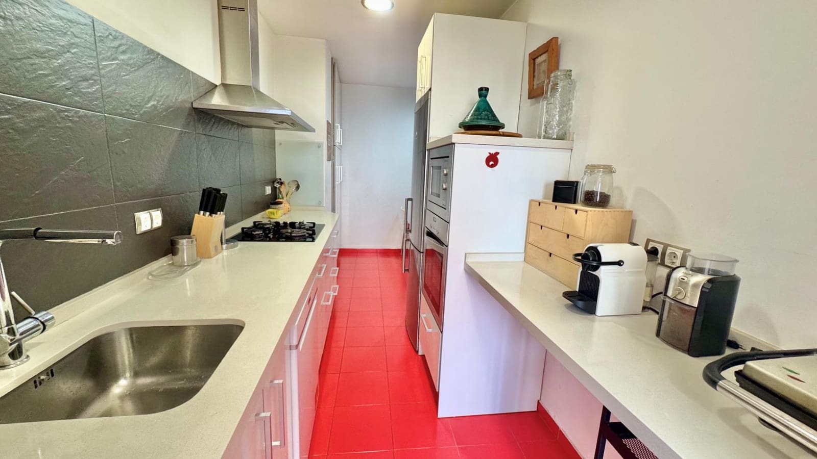 4 slaapkamer Flat te koop in Malaga stad met garage - € 660.000 (Ref: 10013111)