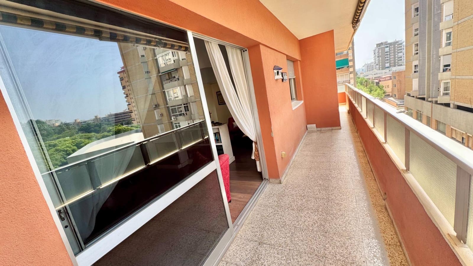 4 slaapkamer Flat te koop in Malaga stad met garage - € 660.000 (Ref: 10013111)