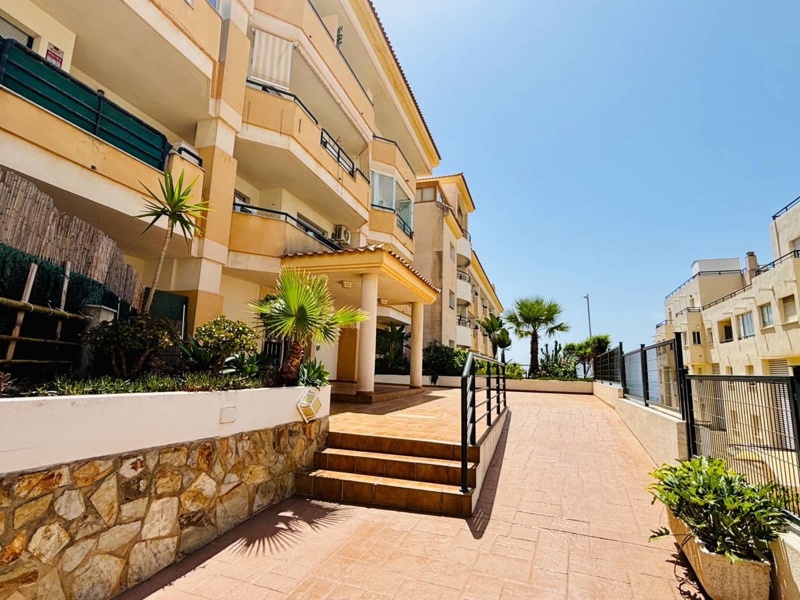 4 slaapkamer Penthouse te koop in Torrequebrada met zwembad garage - € 599.000 (Ref: 10017652)