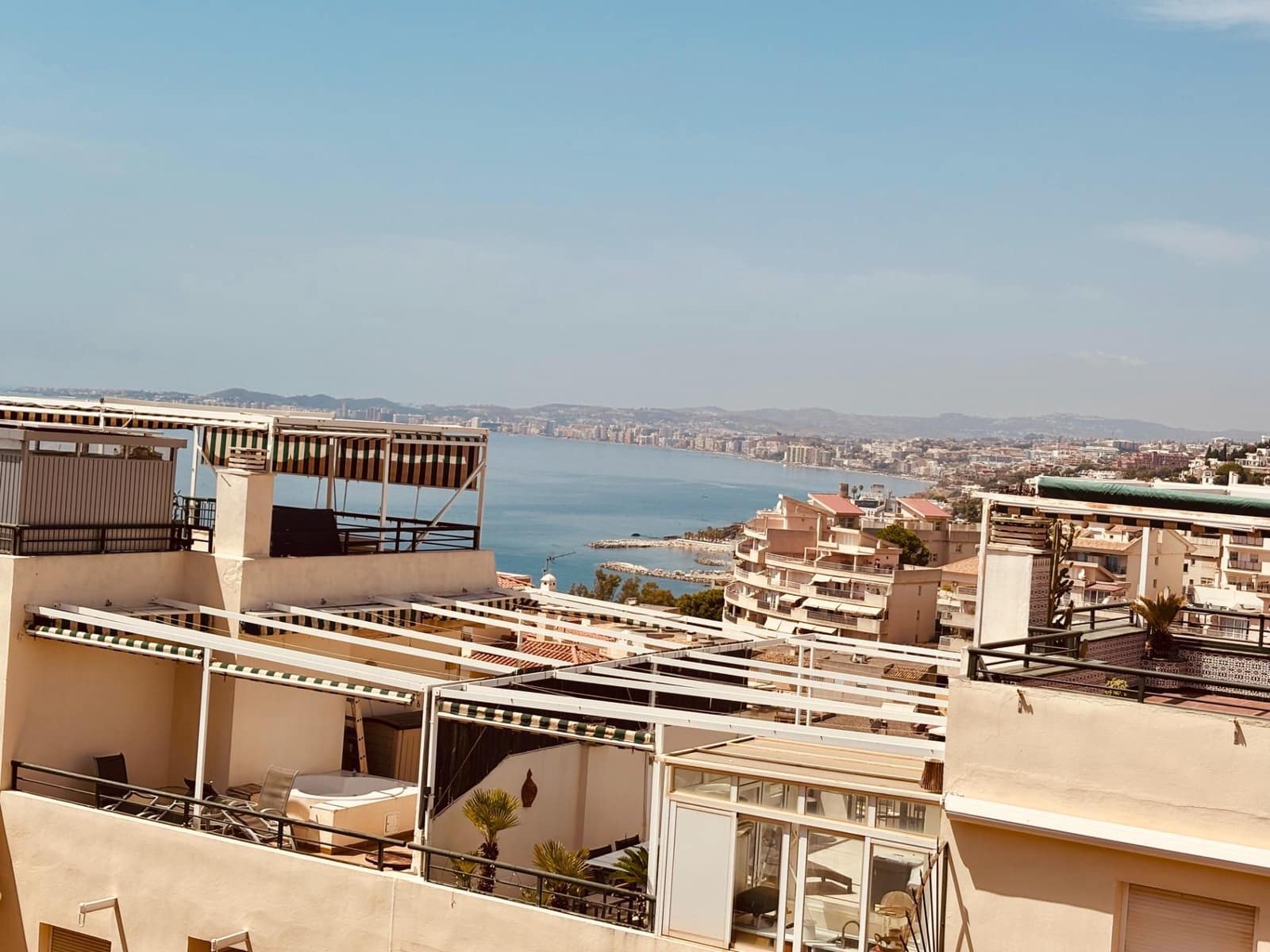 4 slaapkamer Penthouse te koop in Torrequebrada met zwembad garage - € 599.000 (Ref: 10017652)