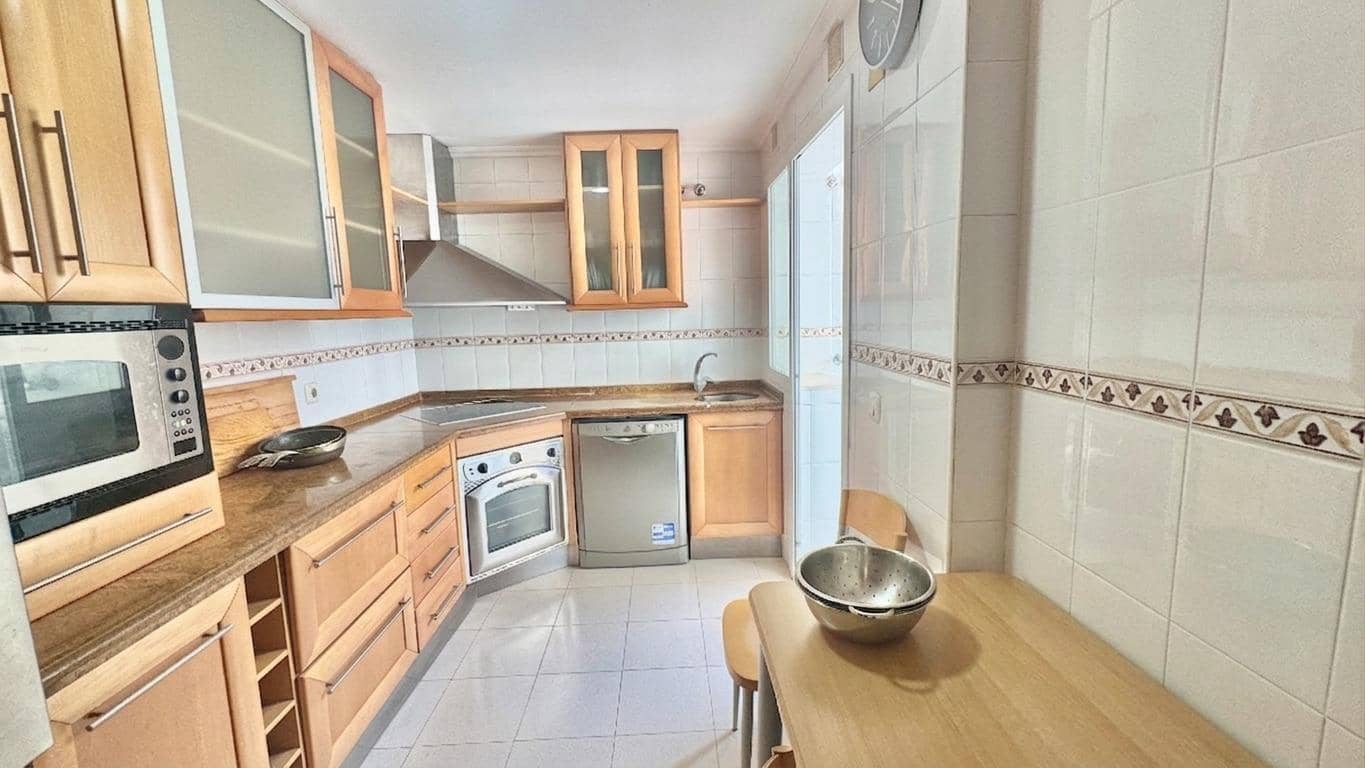 2 Zimmer Penthouse zu verkaufen in Malaga Stadt mit Pool Garage - 545.000 € (Ref: 10021095)