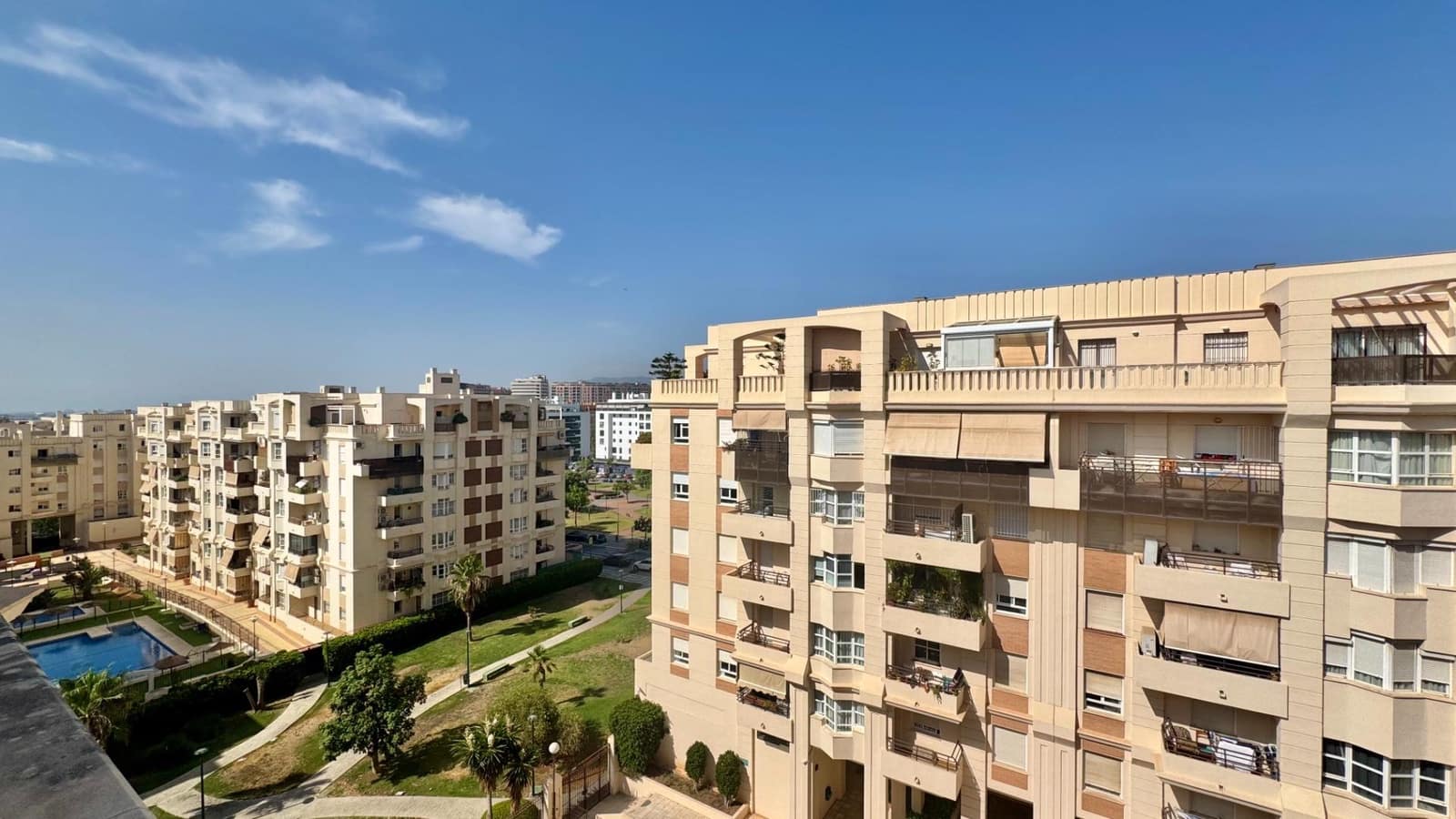2 Zimmer Penthouse zu verkaufen in Malaga Stadt mit Pool Garage - 545.000 € (Ref: 10021095)