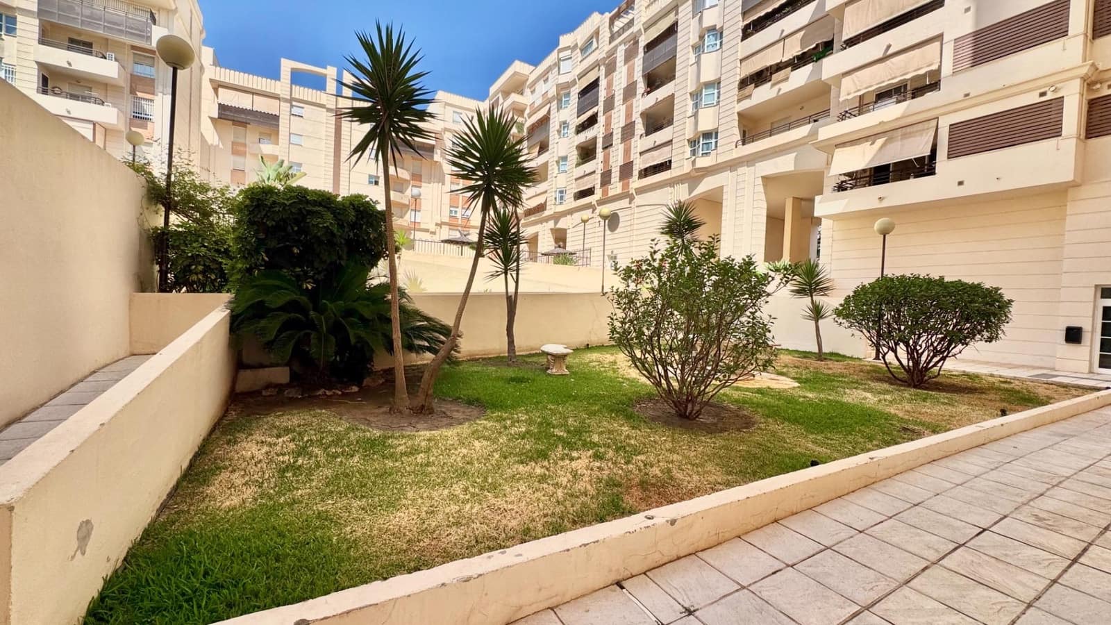2 Zimmer Penthouse zu verkaufen in Malaga Stadt mit Pool Garage - 545.000 € (Ref: 10021095)